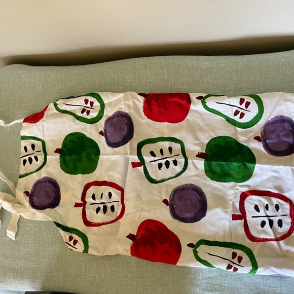 Kate spade apron, very cute pattern. NWOT - Picture 3 of 9